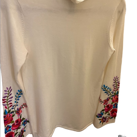 LINEA By LOUIS DELL’ OLIO COWL NECK, LIGHTWEIGHT FLORAL EMBROIDERED SWEATER - Picture 11 of 13